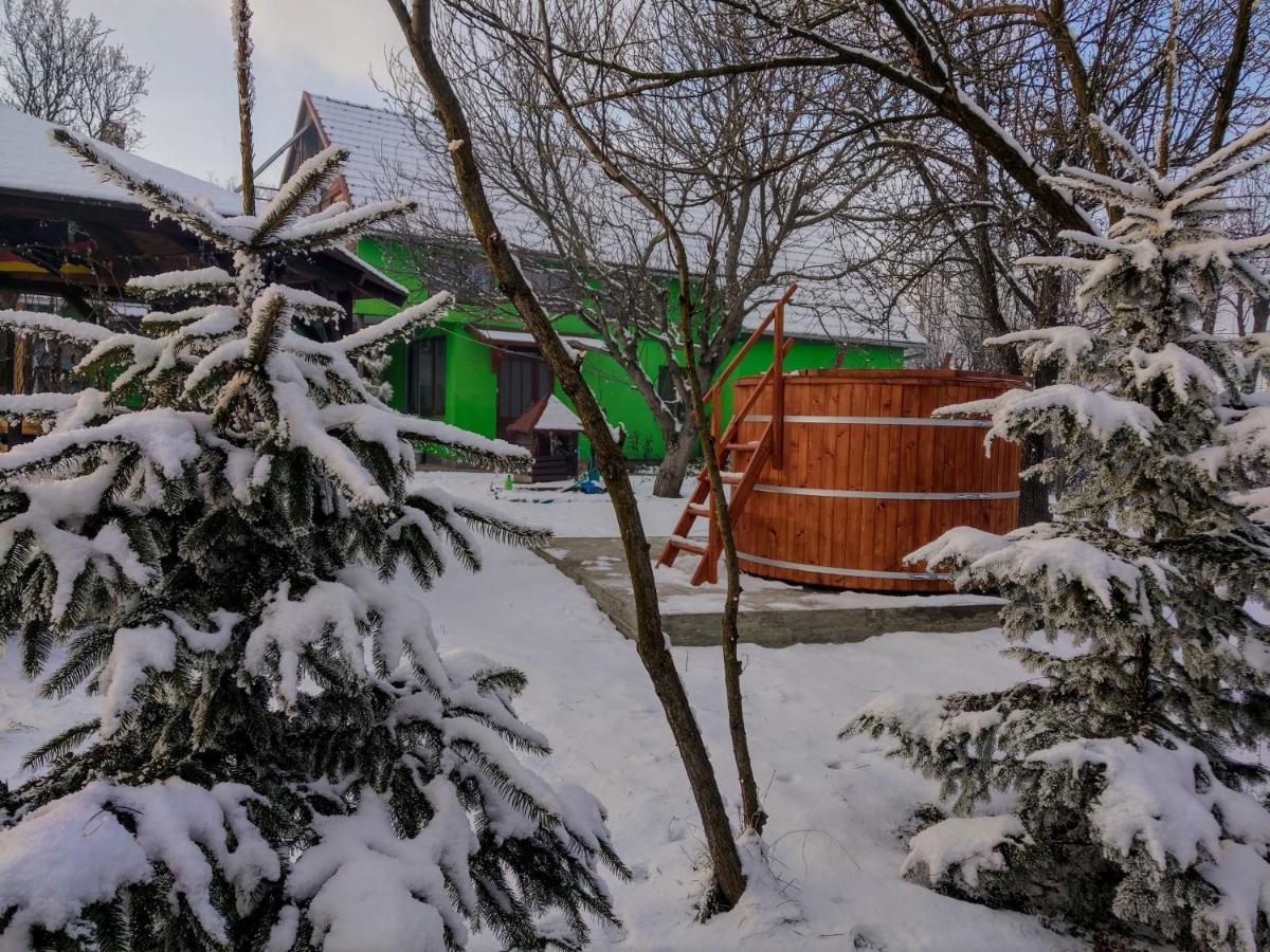 Csergo Ildiko Vendeghaz Hotel Lazarea Exterior photo